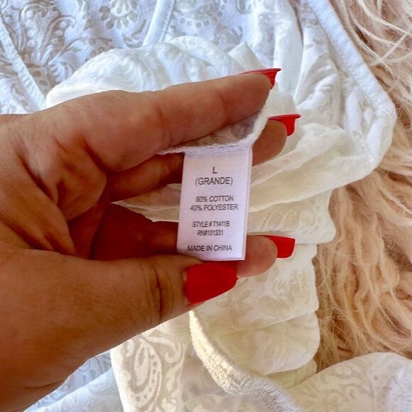 Large Charlotte Russe Tank Top - Picture 3 of 5